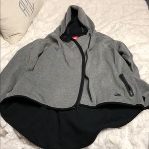 Nike sportswear tech fleece cape grey